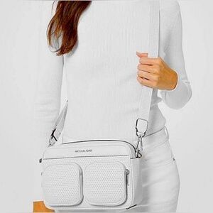 NWT Authentic Michael Kors W/ LG Hanover Crossbody Bag with the organic box❤️❤️